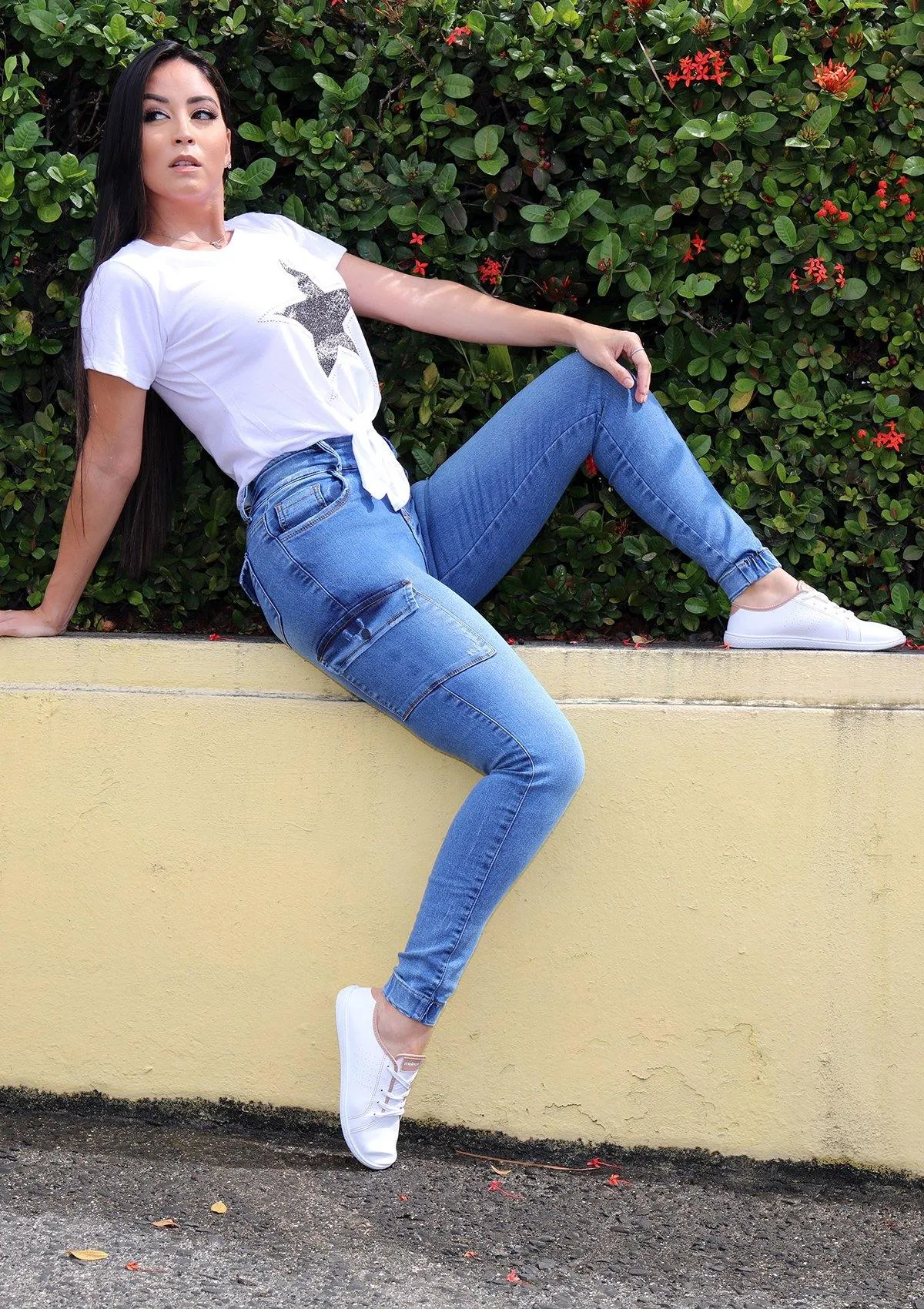1527  Scarcha Women Cargo Jeans