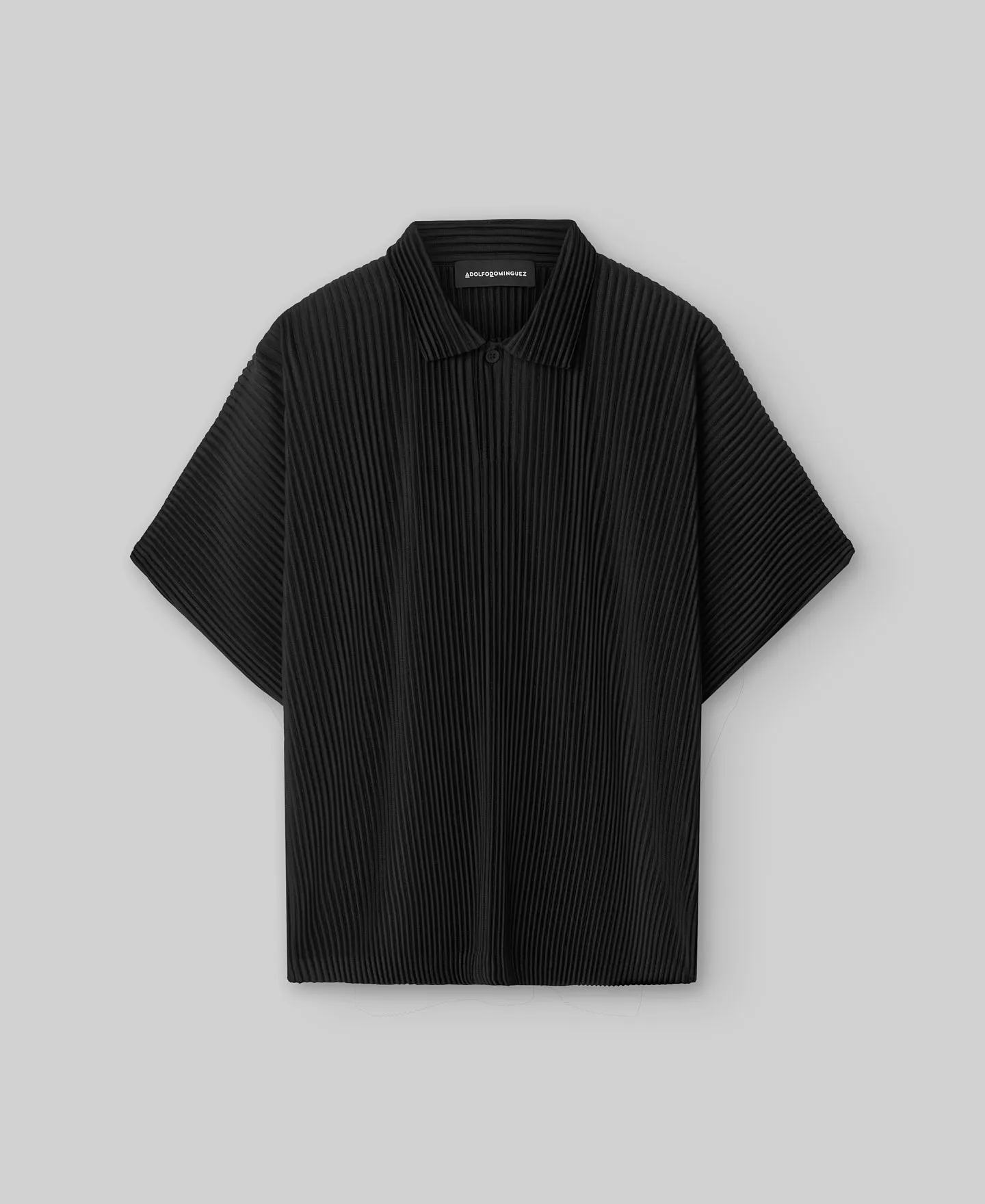 Black crinkle polo shirt man