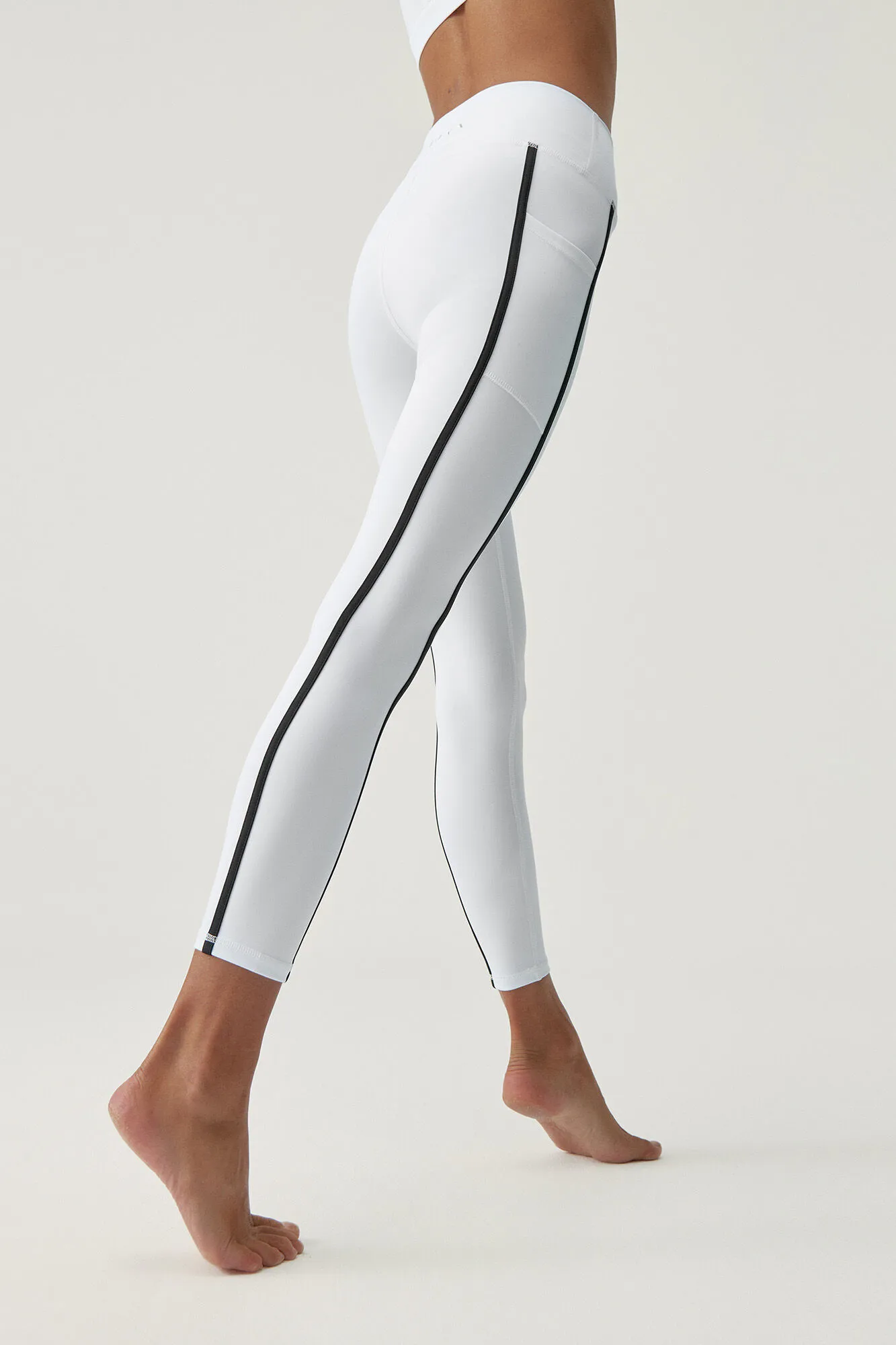 Born Living Yoga Legging Hanae Black/White