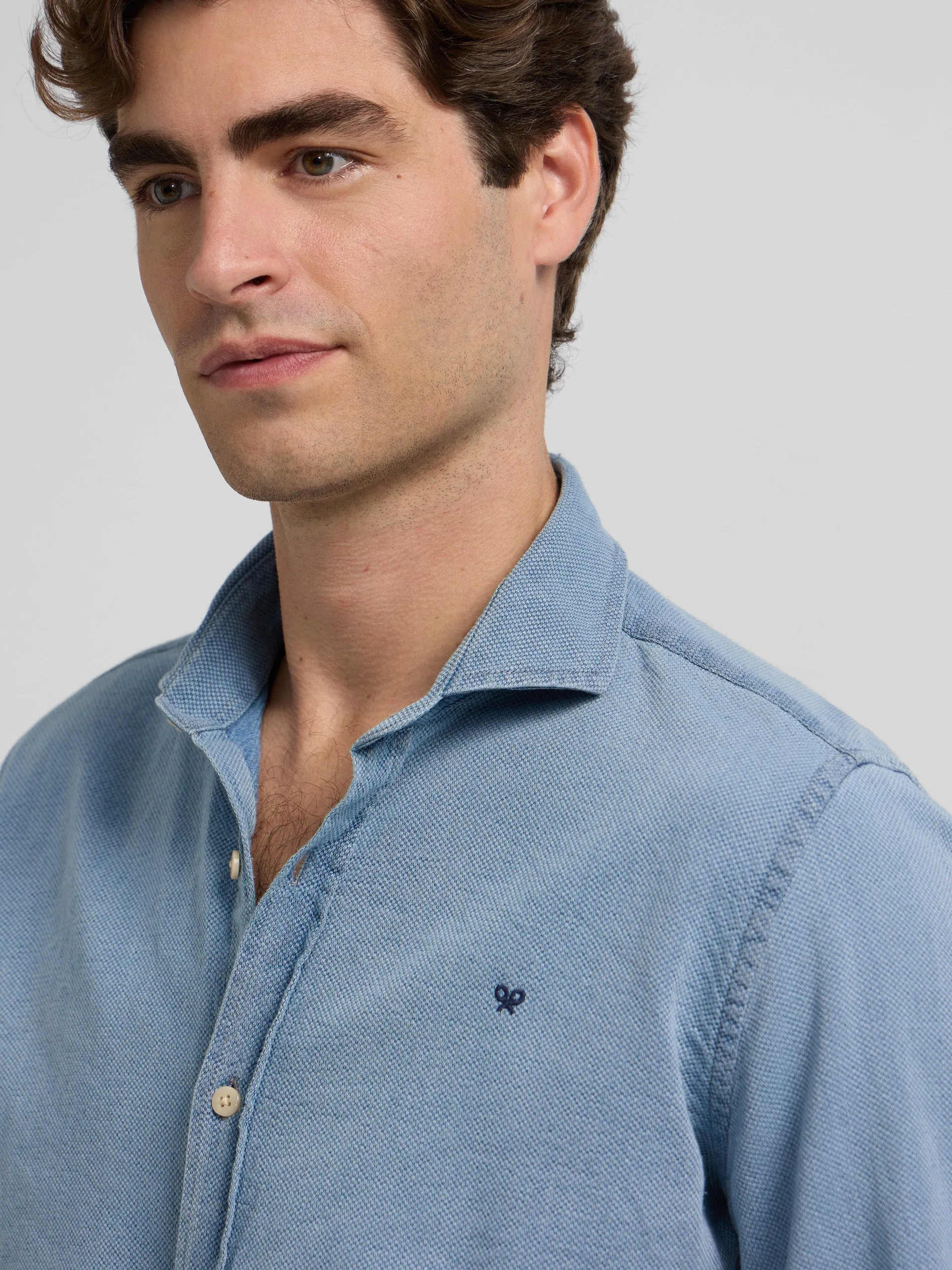 Camisa sport estructura jeans azul claro