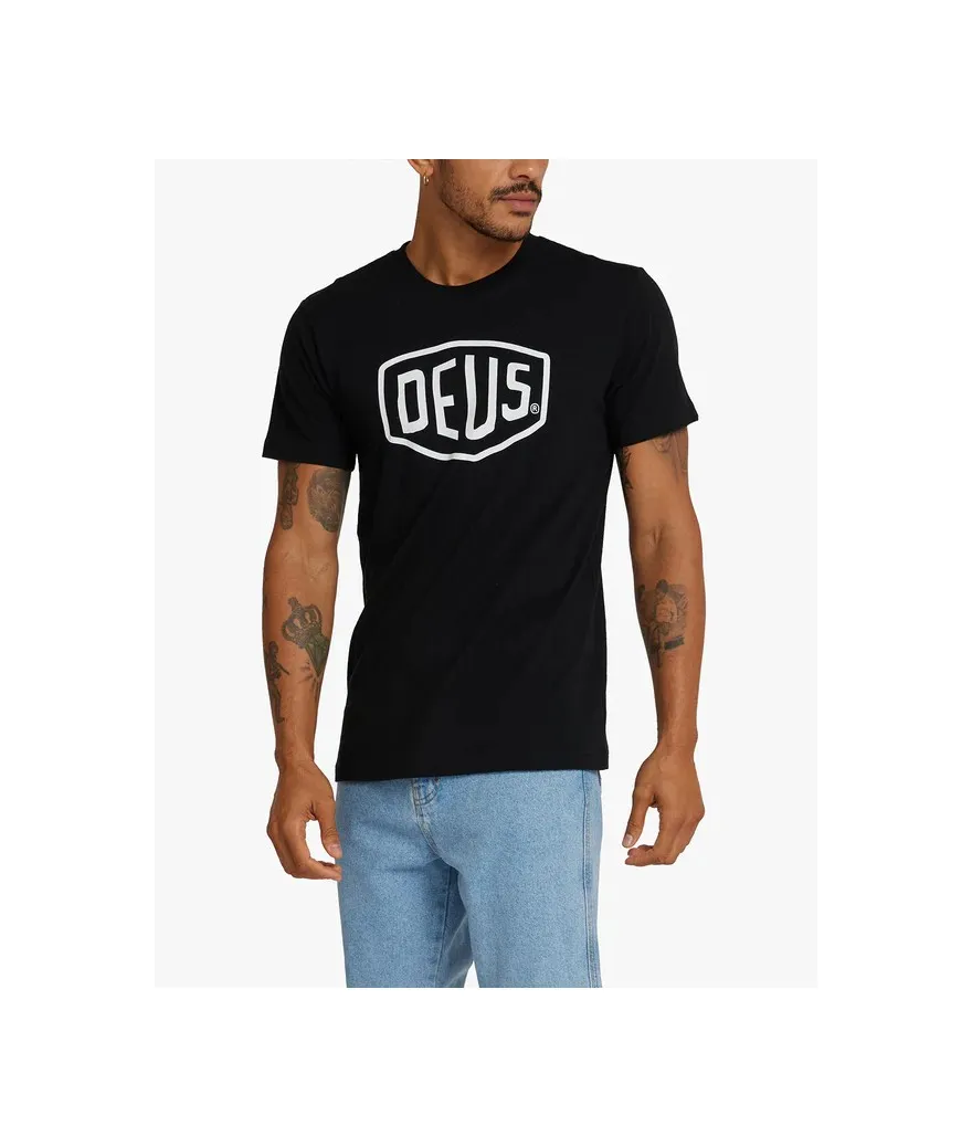 Camiseta Deus Shield logo