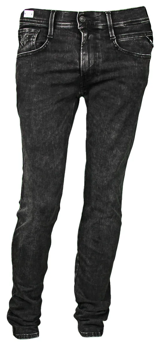 Reproducir jeans de ajuste y fit de reproducción para hombres