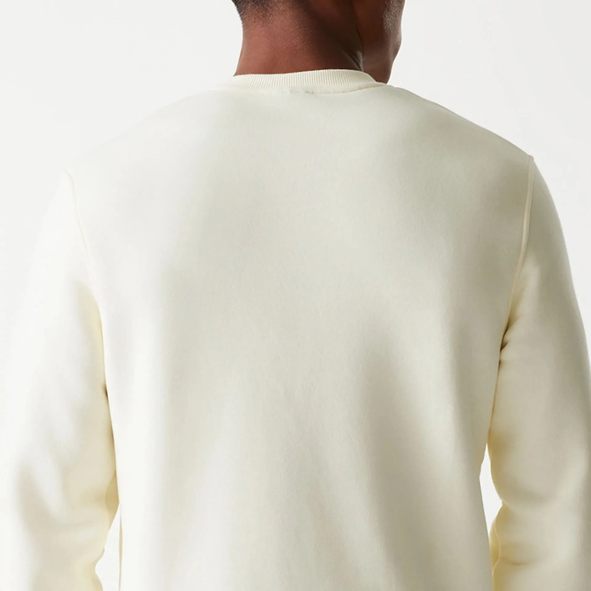Sudadera Crew Neck Chicago Bulls Red Roses Blanco